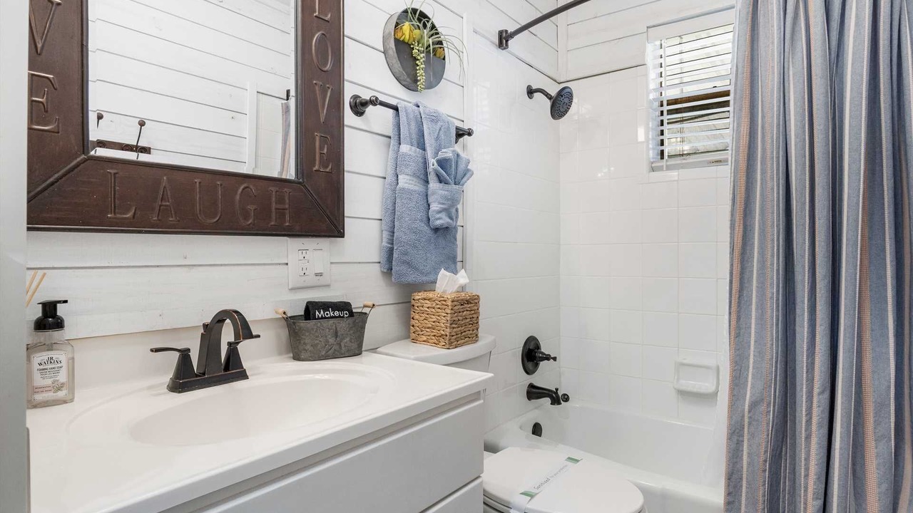 Photo of Bathroom in Bandera