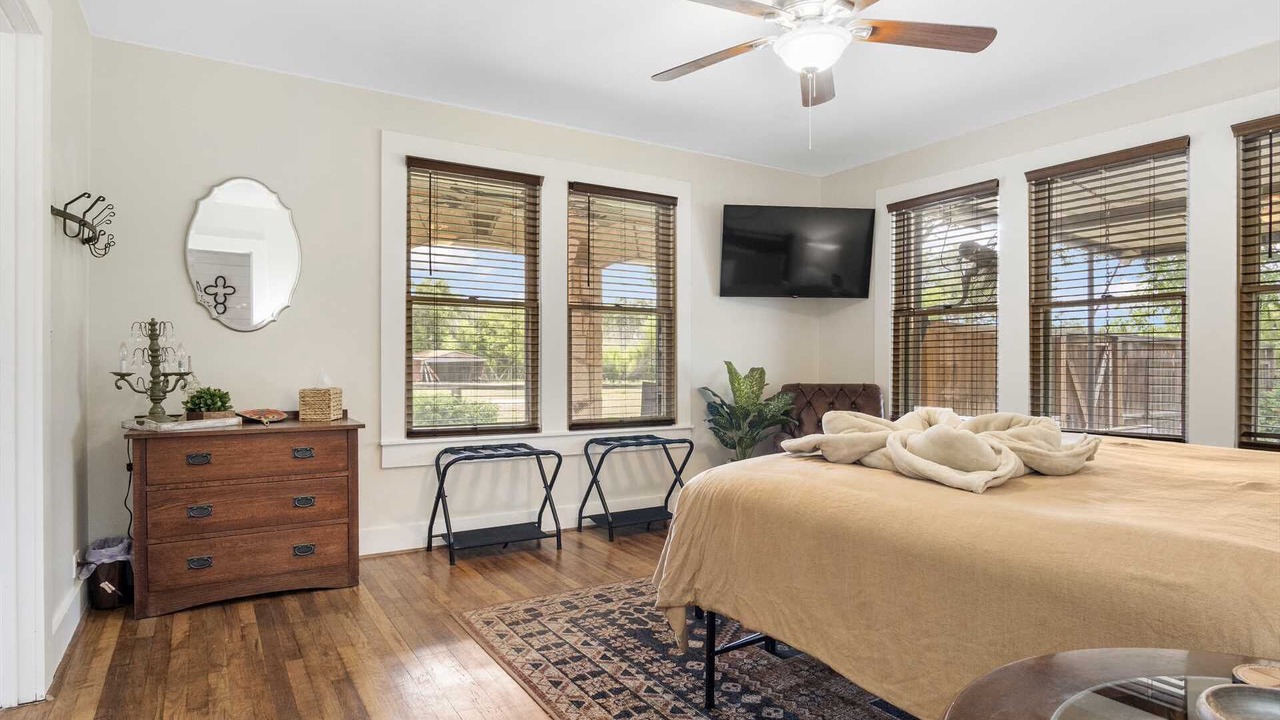 Photo of Bedroom in Bandera