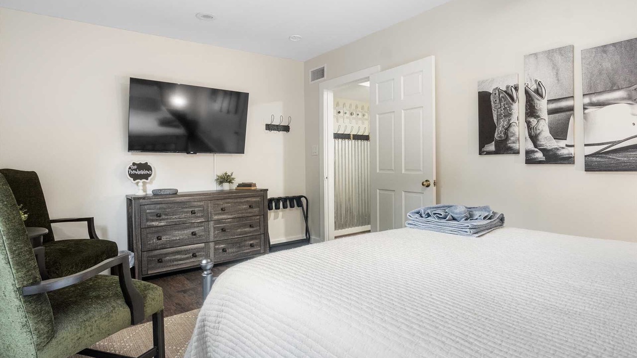 Photo of Bedroom in Bandera