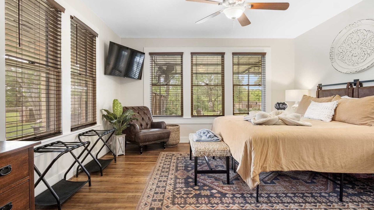 Photo of Bedroom in Bandera
