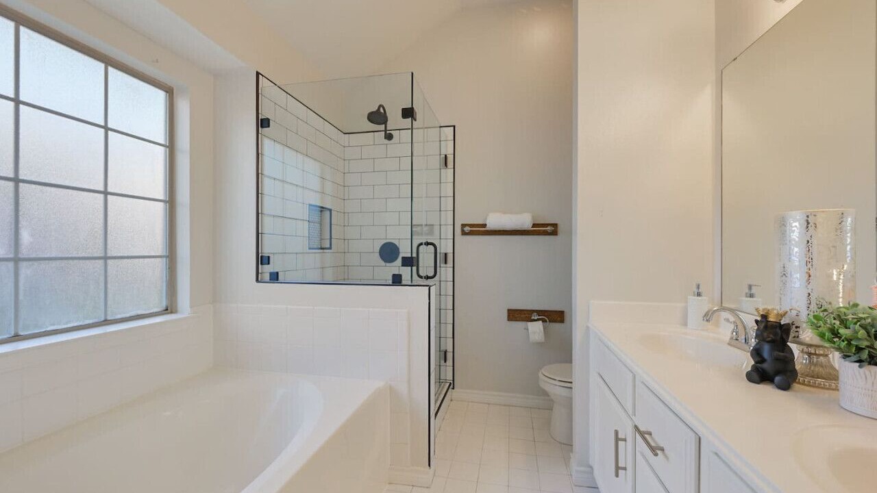 Photo of Bathroom in Shirewood