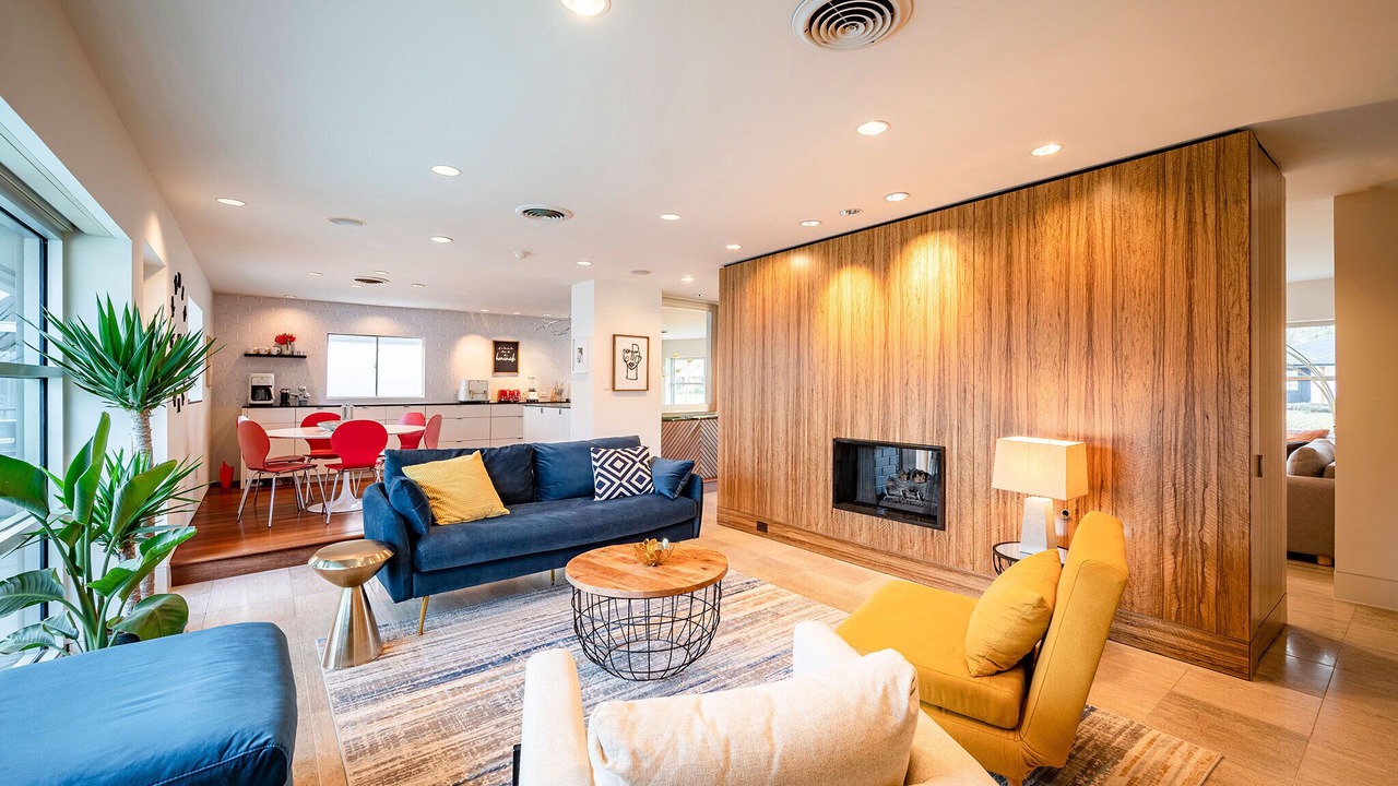 Photo of Livingroom in Lazybrook/Timbergrove