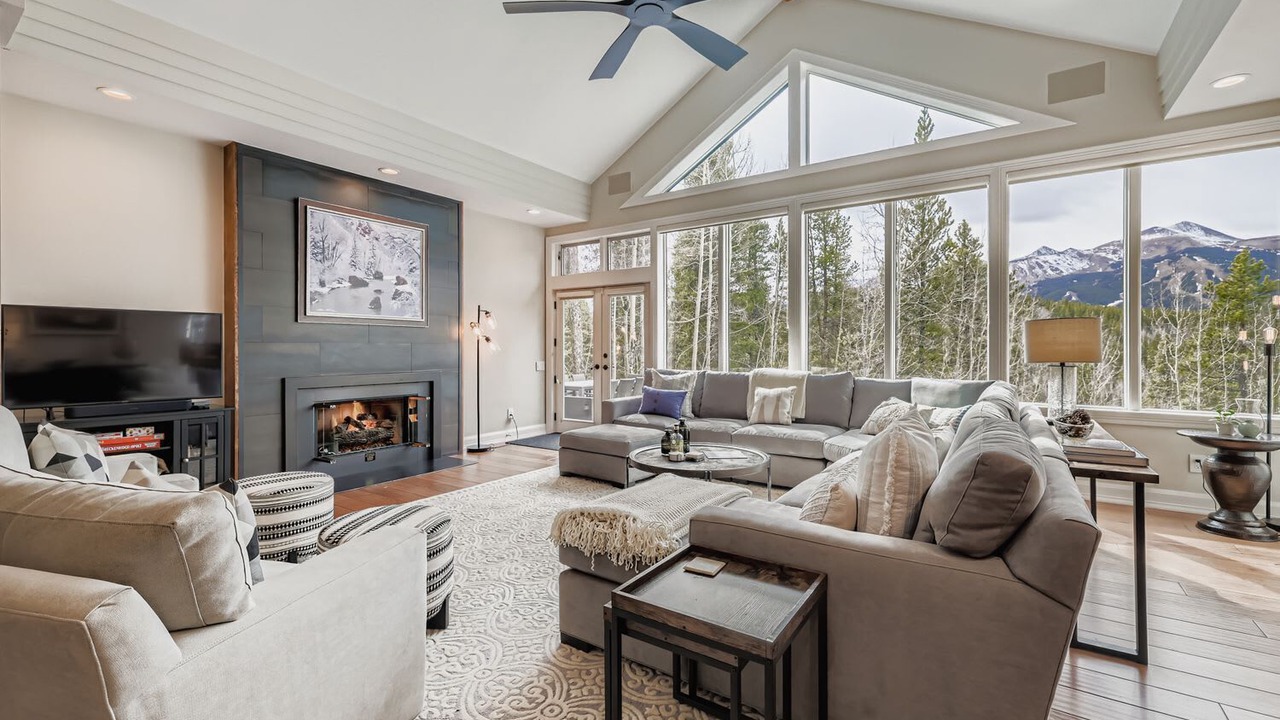 Photo of Livingroom in Baldy Mountain