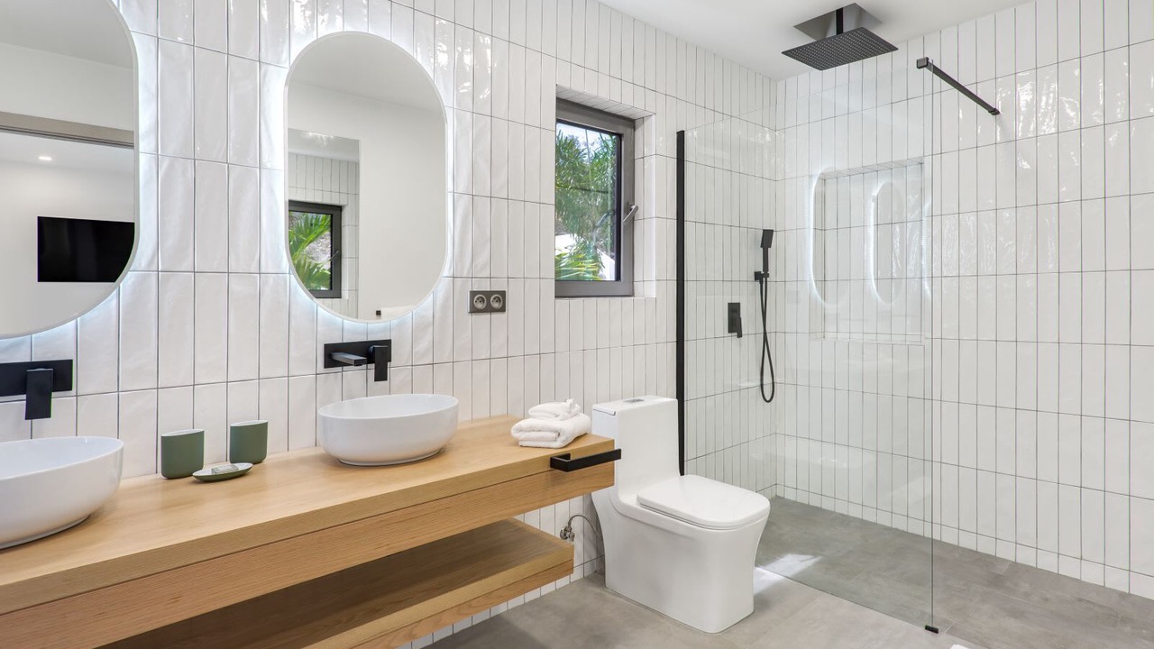 Photo of Bathroom in Les Terres Basses