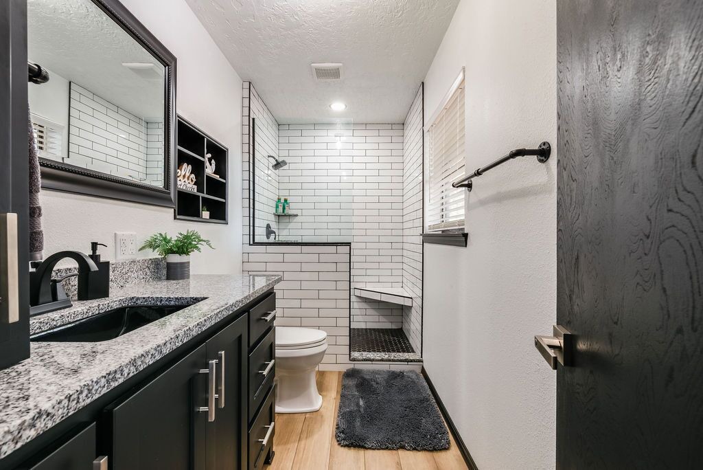 Photo of Bathroom in Sulphur