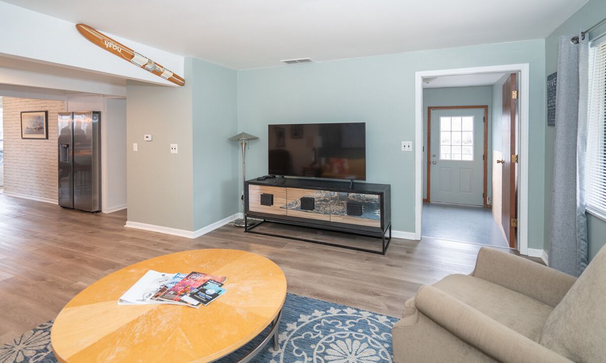 Photo of Livingroom in Marine City