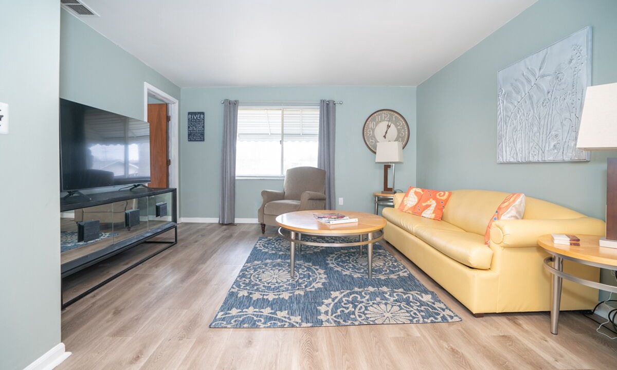 Photo of Livingroom in Marine City