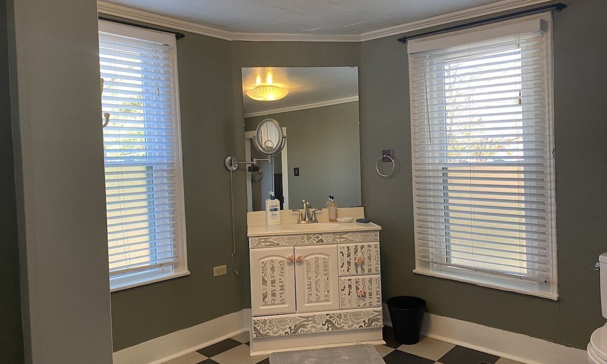 Photo of Bathroom in Forest Hills