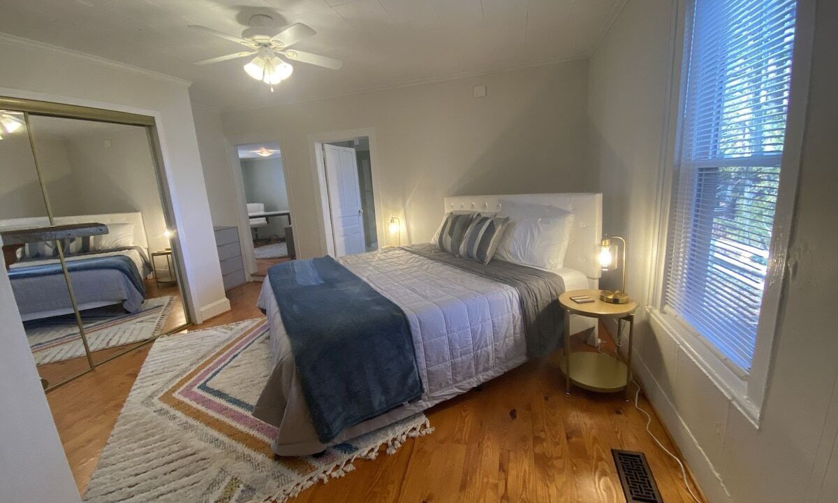 Photo of Bedroom in Forest Hills