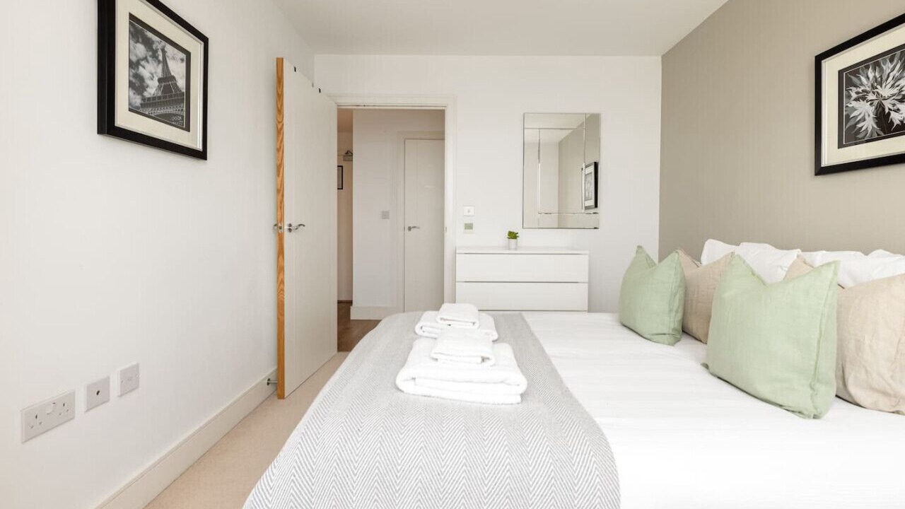 Photo of Bedroom in Highbury West