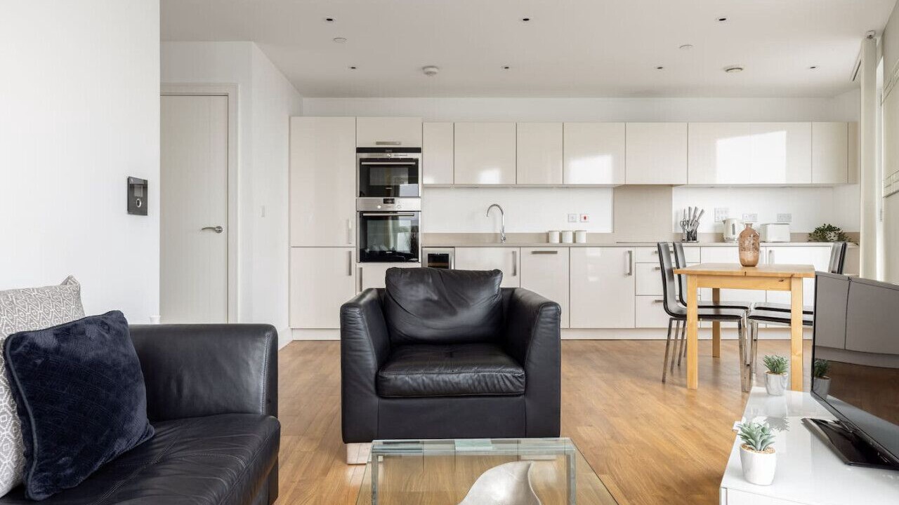 Photo of Livingroom in Highbury West