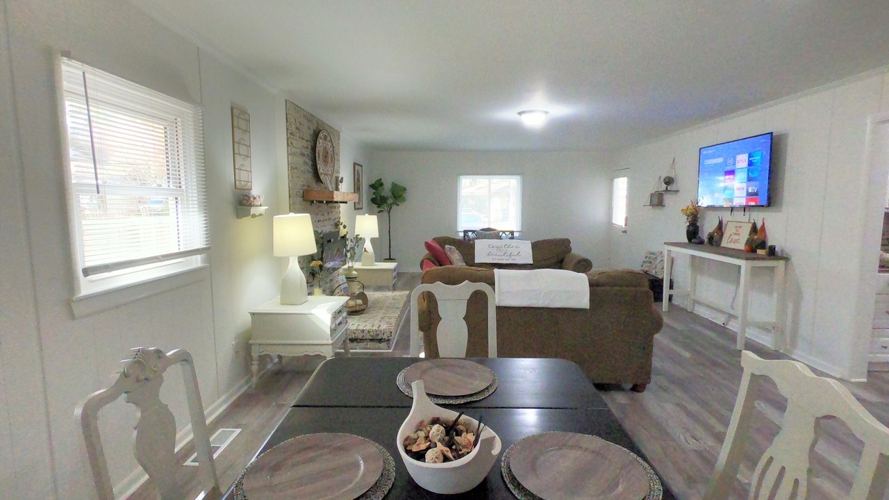 Photo of Bedroom in Center Point