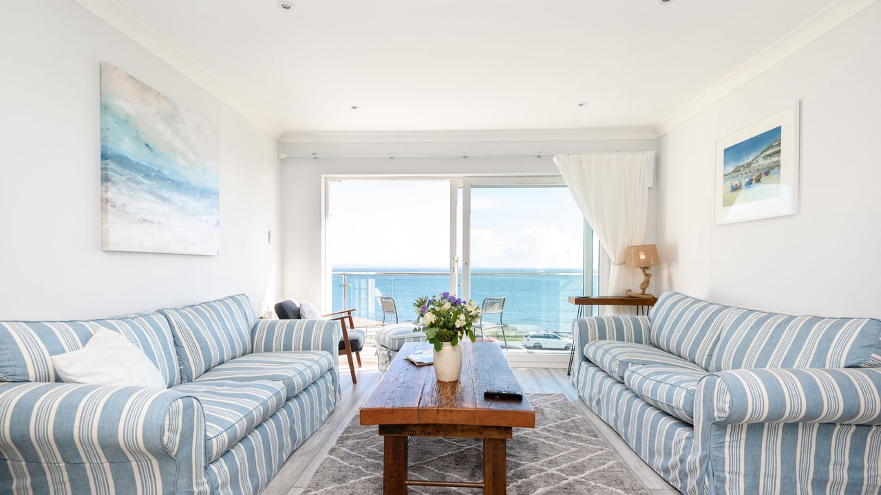 Photo of Livingroom in West Looe