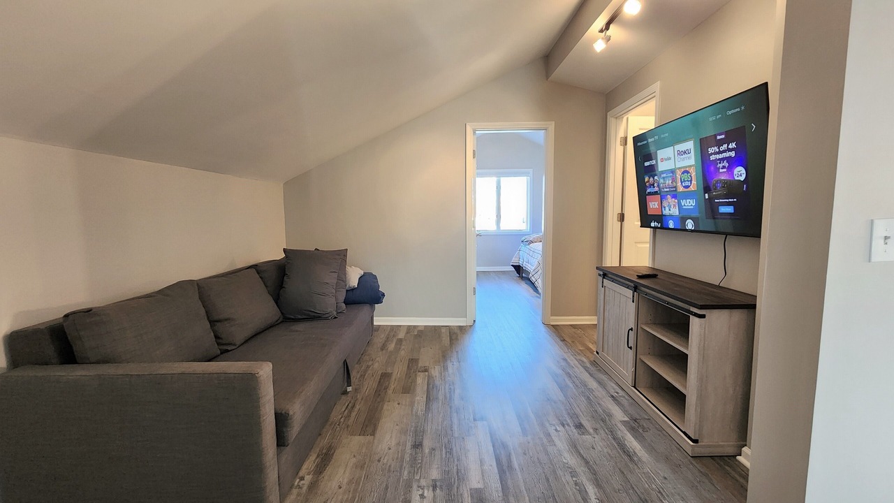 Photo of Livingroom in McHenry