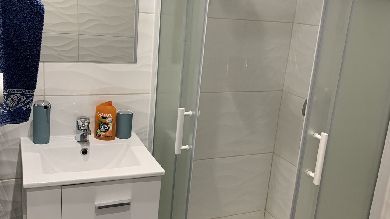 Photo of Bathroom in Griffon - Royale