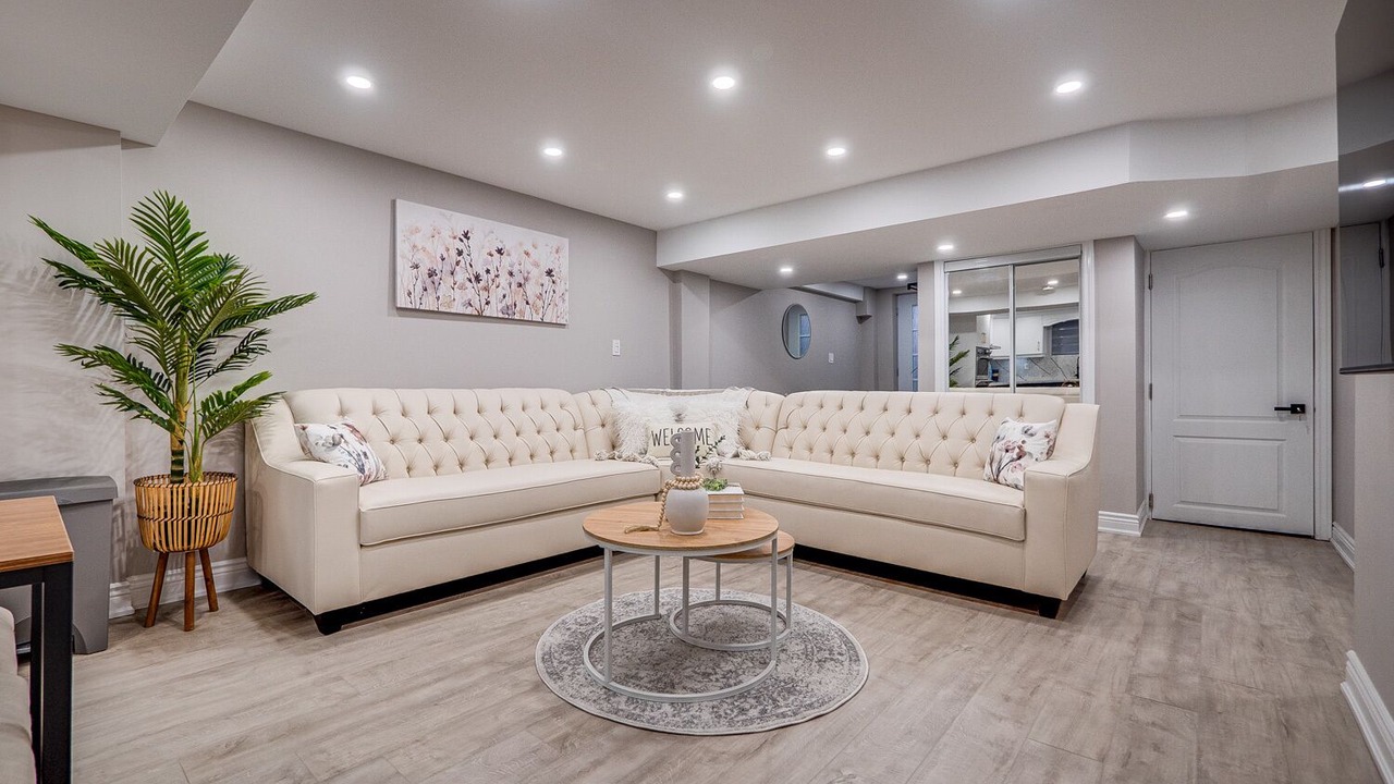 Photo of Livingroom in Pickering