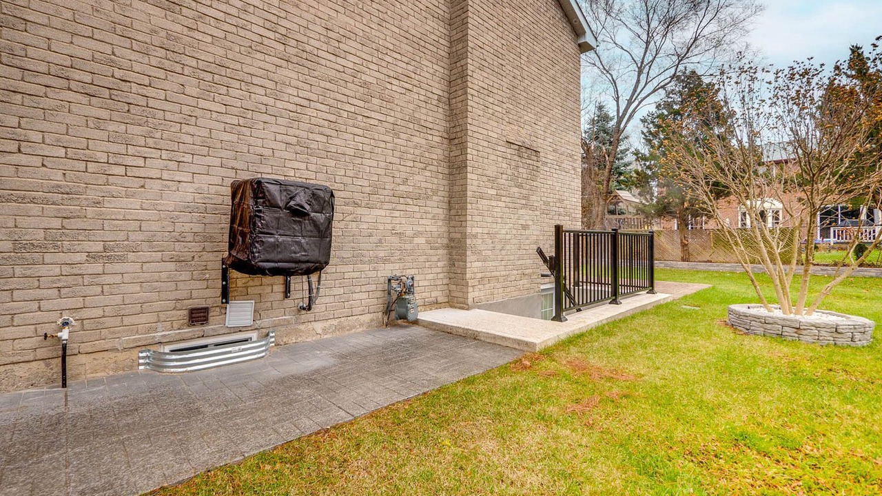 Photo of Outdoor in Pickering