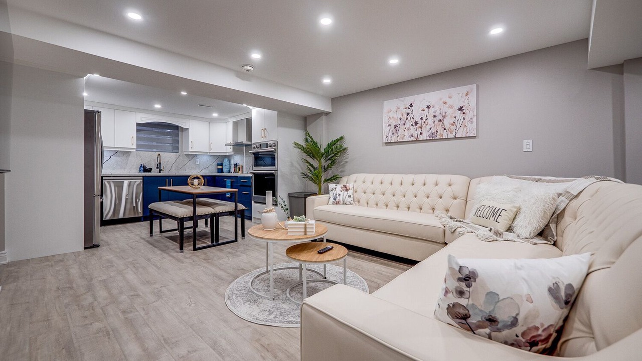 Photo of Livingroom in Pickering