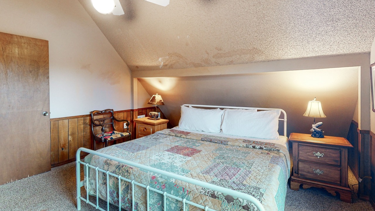 Photo of Bedroom in Eureka Springs