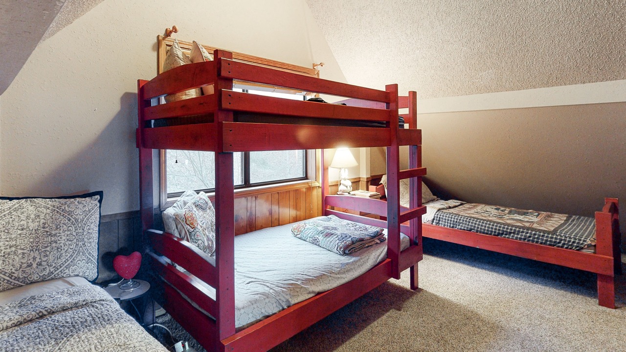 Photo of Bedroom in Eureka Springs