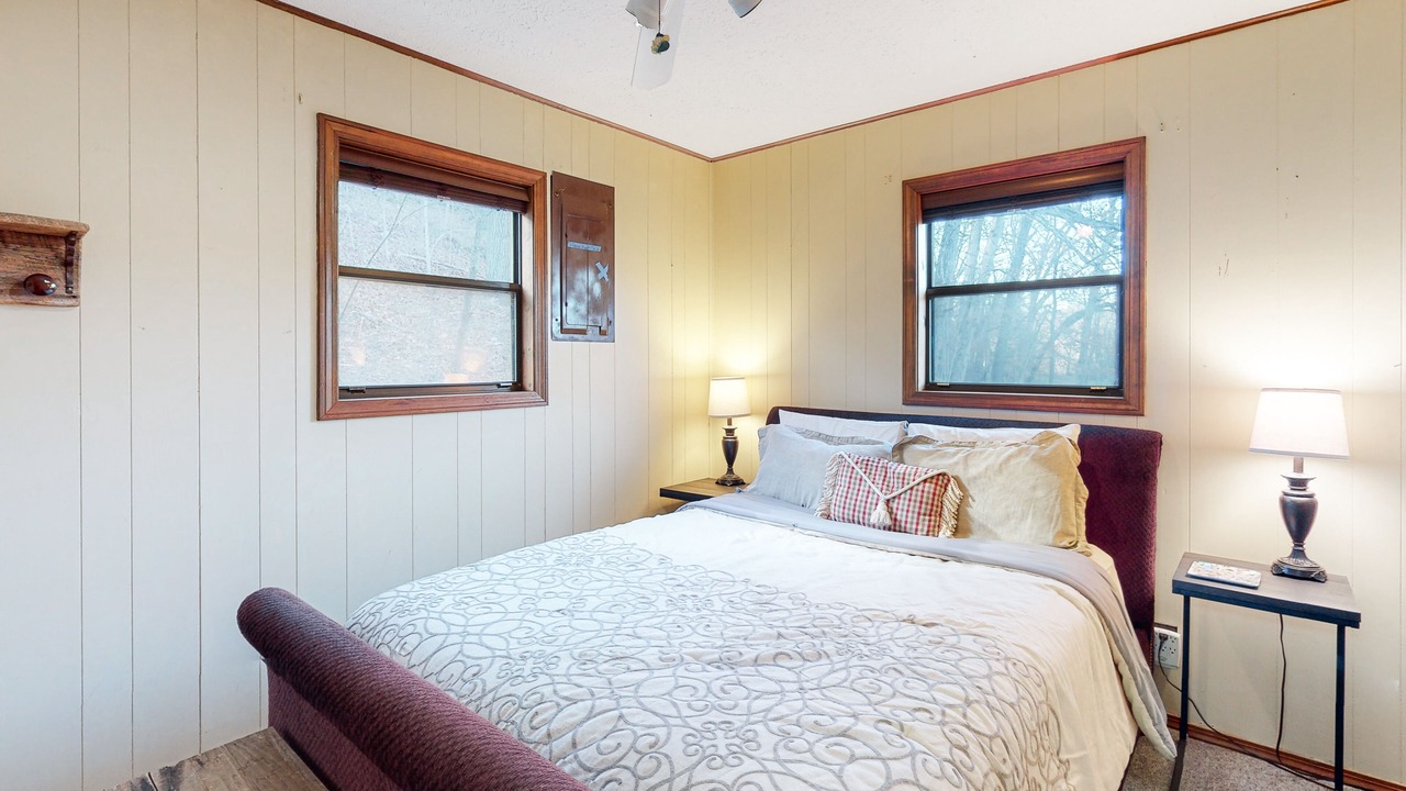 Photo of Bedroom in Eureka Springs