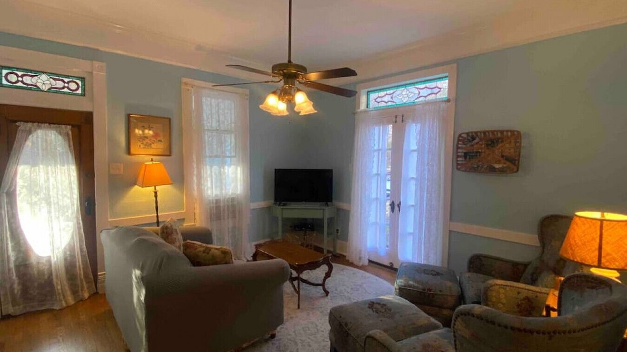 Photo of Livingroom in Eureka Springs Historic District