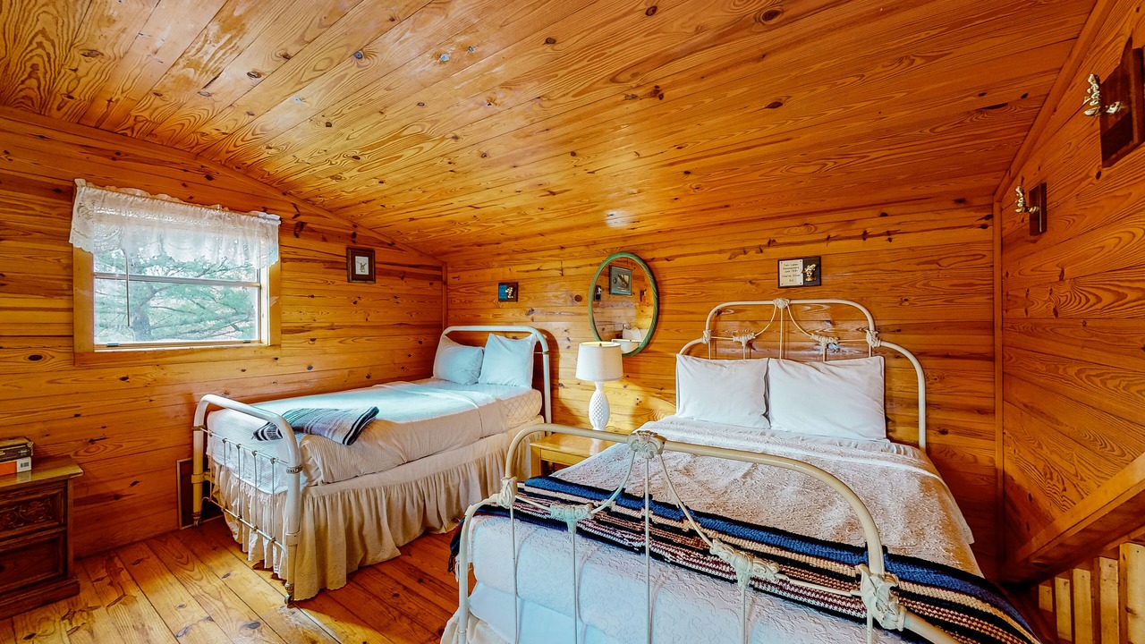 Photo of Bedroom in Eureka Springs
