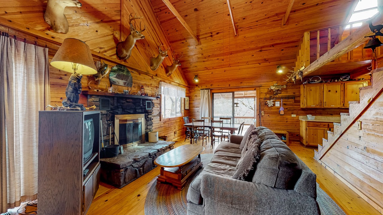 Photo of Livingroom in Eureka Springs