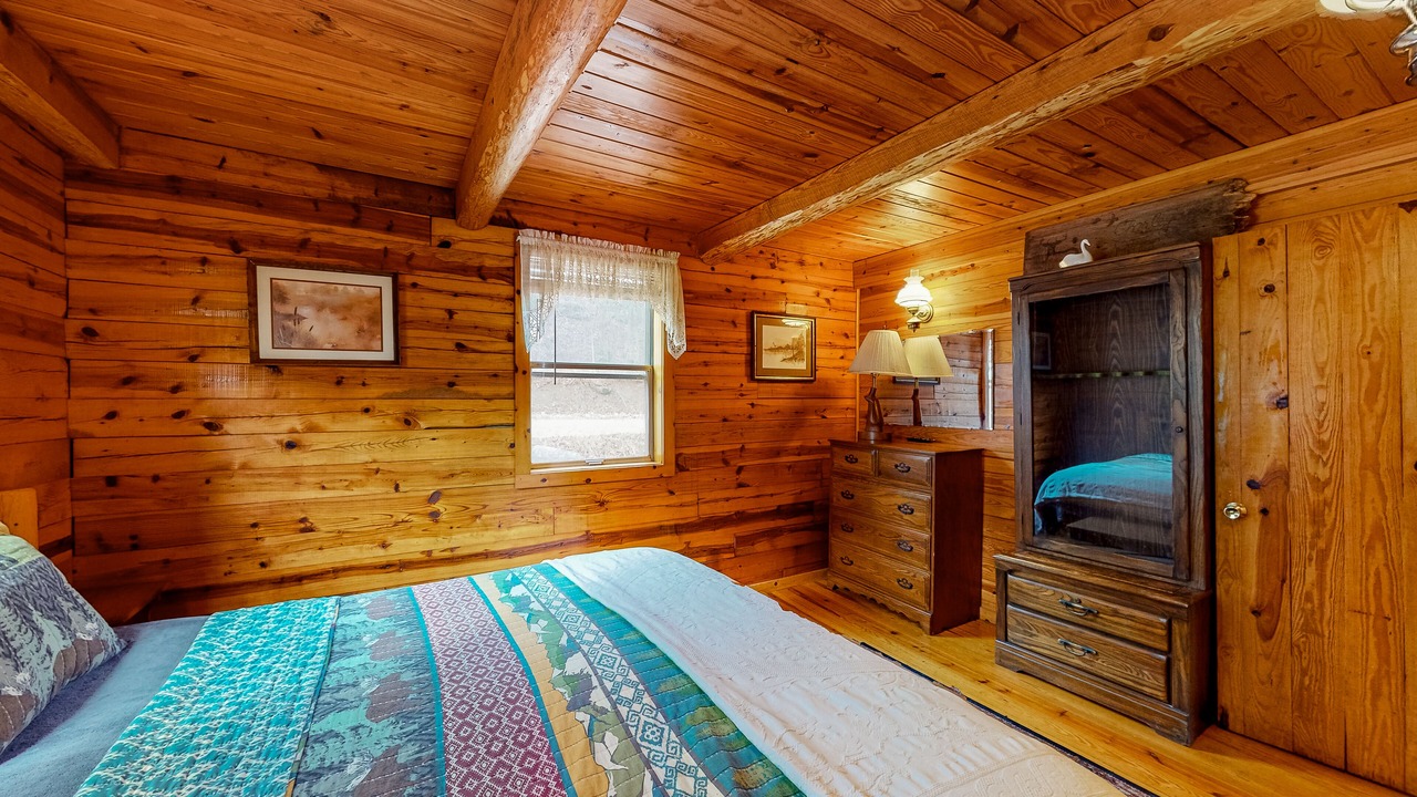 Photo of Bedroom in Eureka Springs