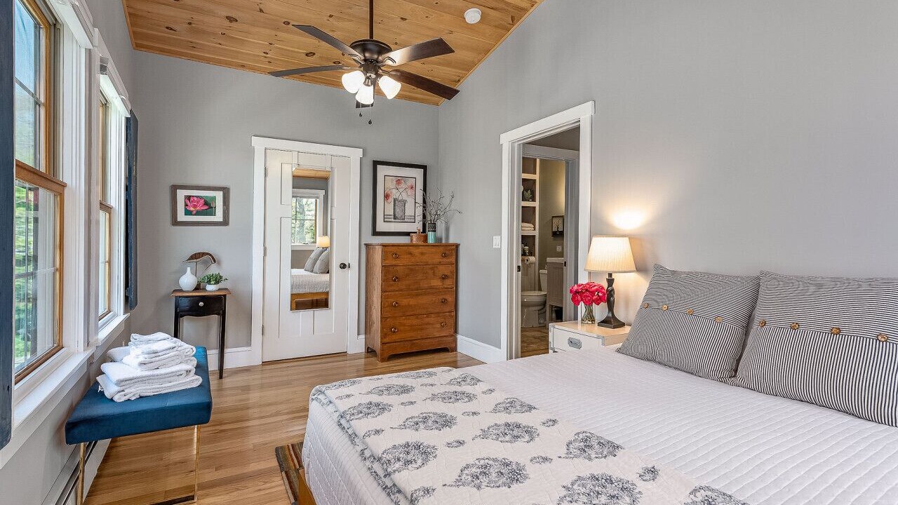 Photo of Others in Isle of Springs