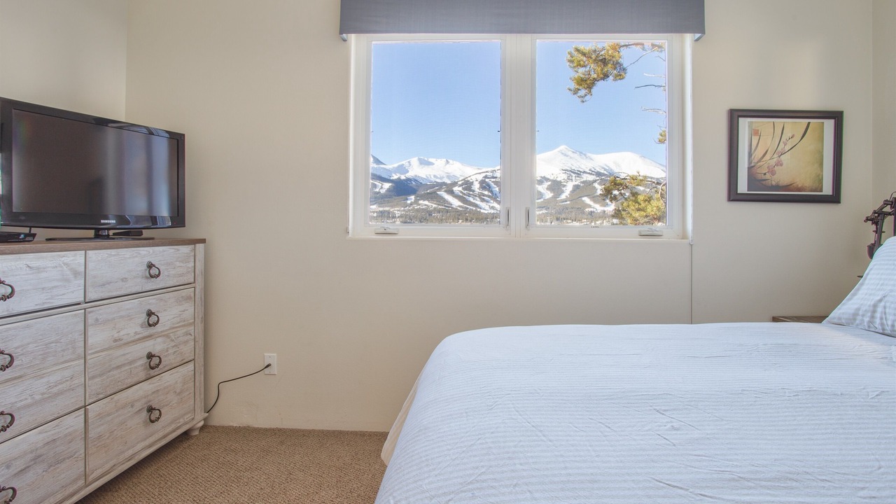 Photo of Bedroom in Huron Heights