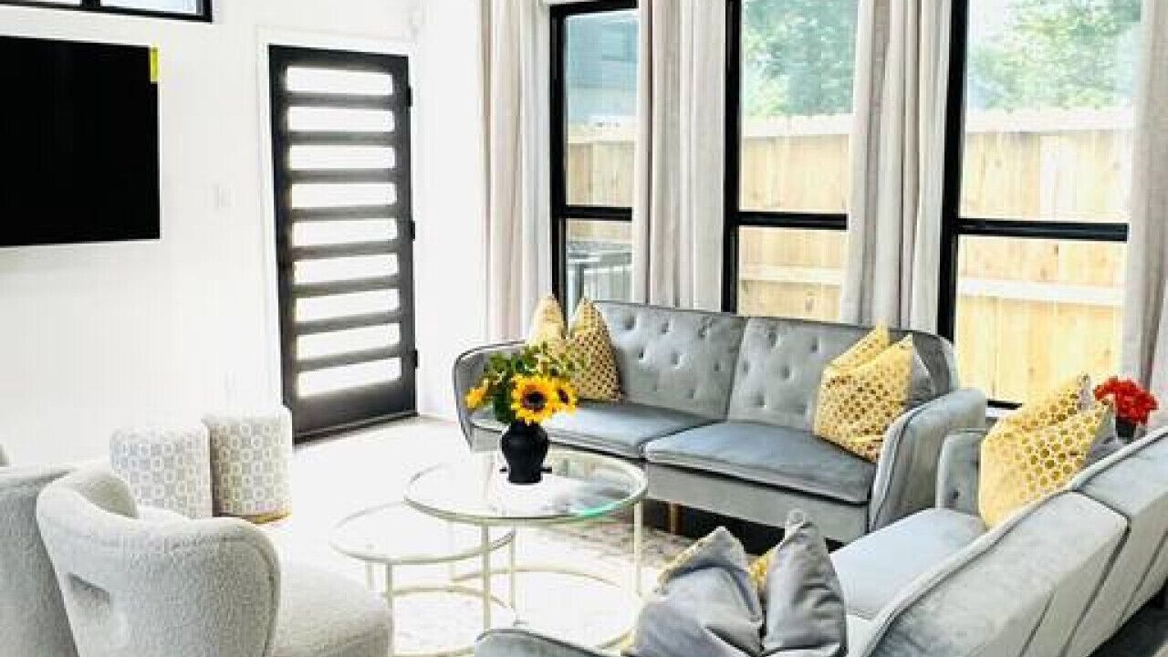 Photo of Livingroom in Northside