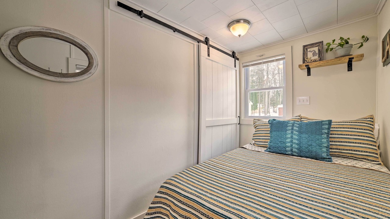 Photo of Bedroom in Prudenville