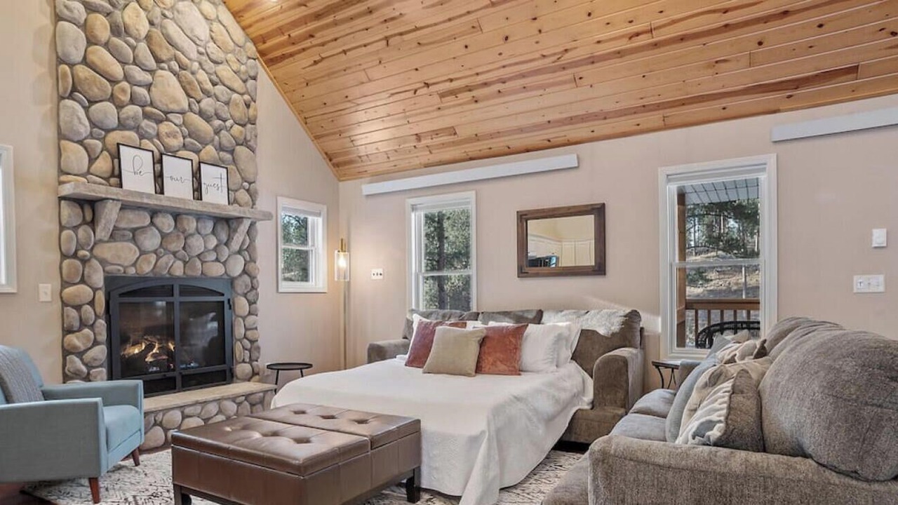 Photo of Livingroom in Custer