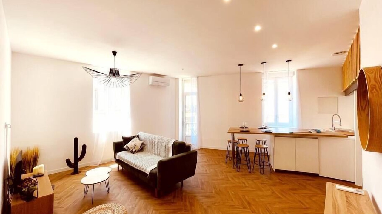 Photo of Livingroom in Faubourg