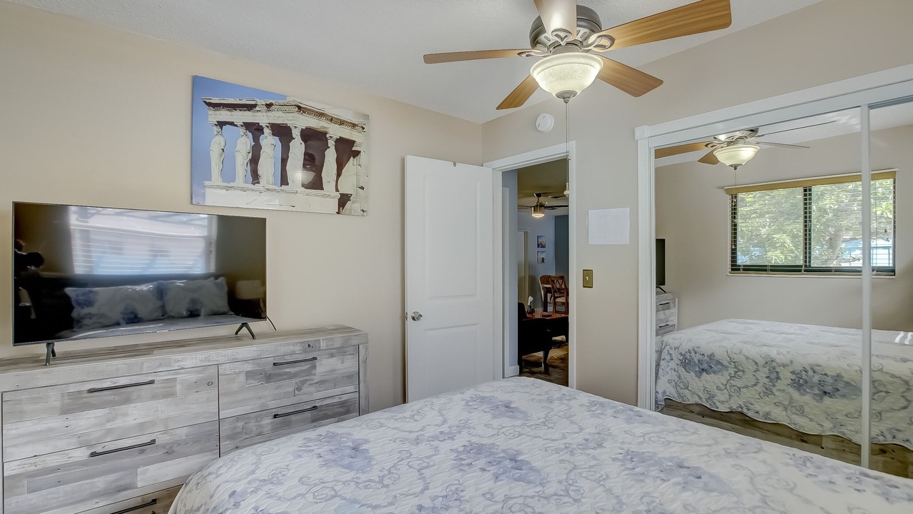Photo of Bedroom in Coral Heights