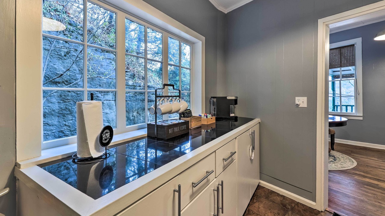 Photo of Kitchen in Eureka Springs Historic District
