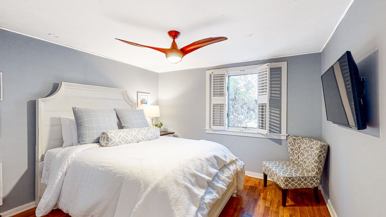 Photo of Bedroom in Garfield