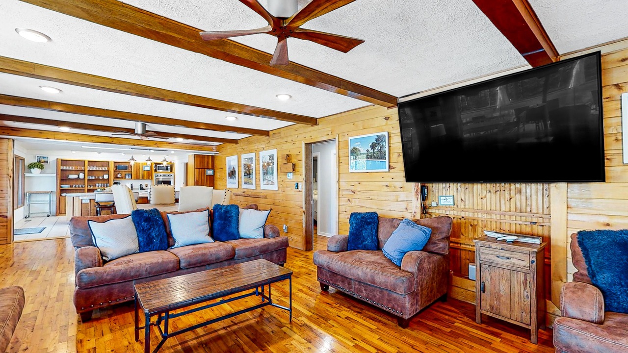 Photo of Livingroom in Garfield