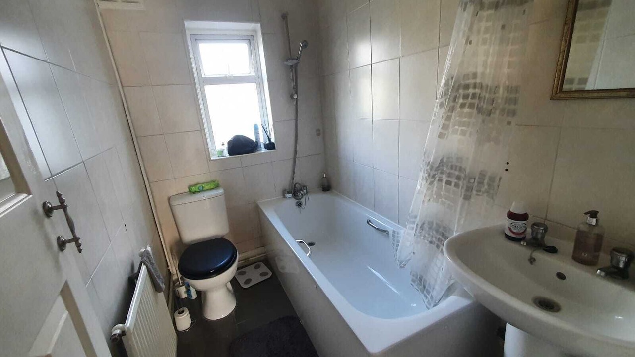 Photo of Bathroom in Greenford Broadway