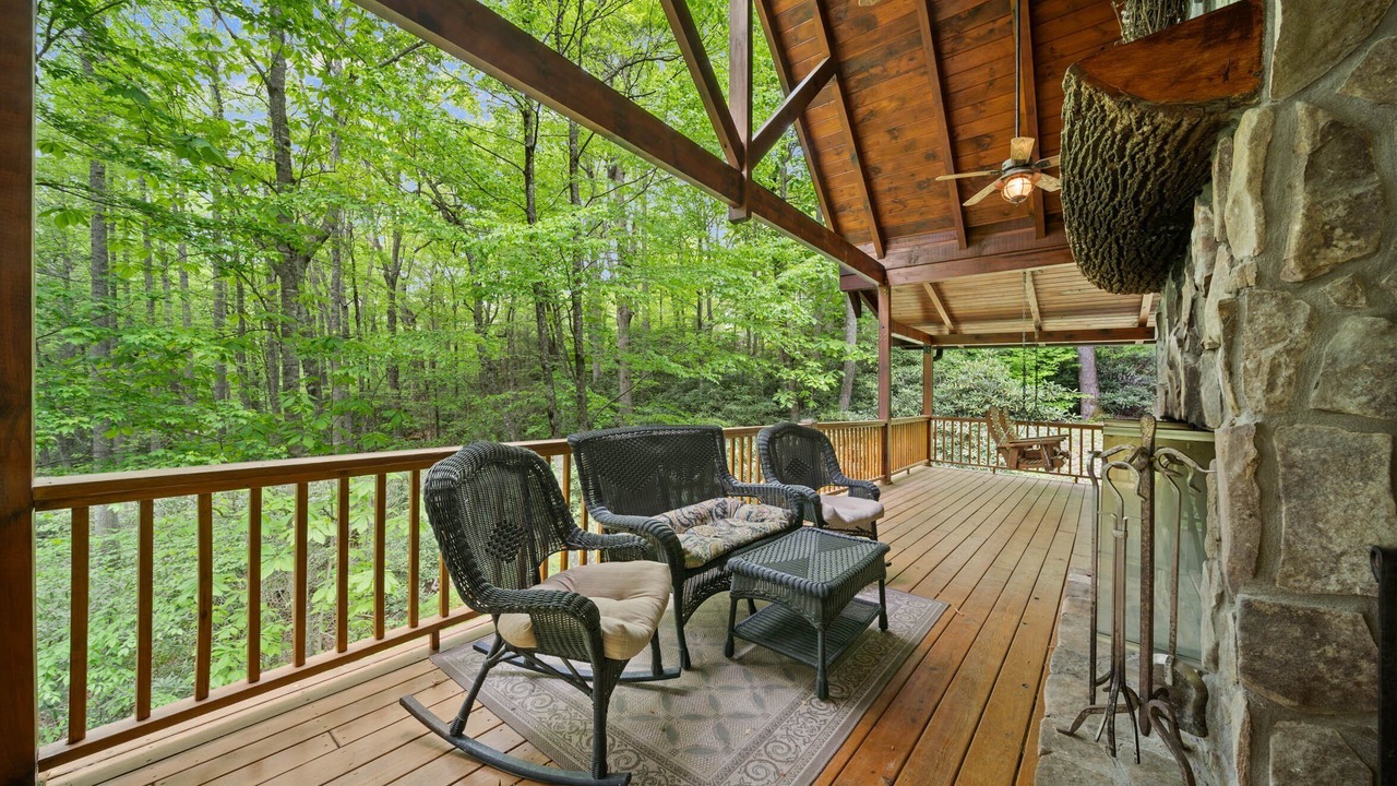 Photo of Patio Balcony in Banner Elk
