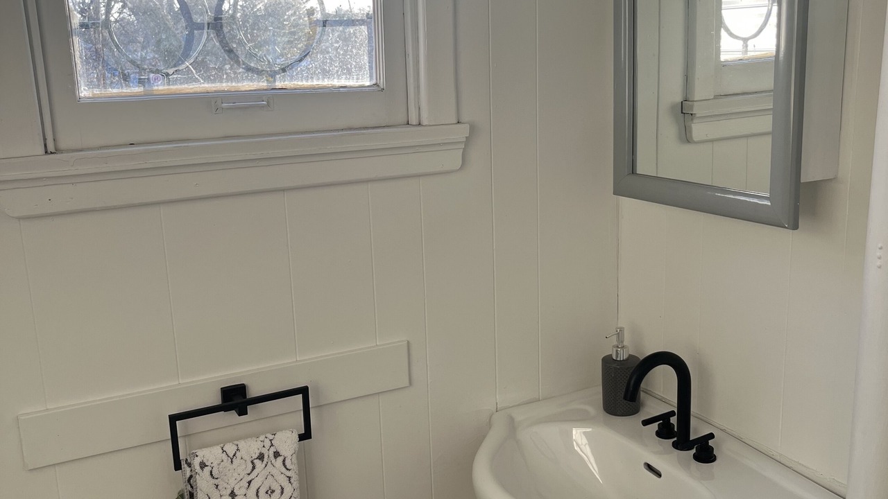 Photo of Bathroom in Grand Bend