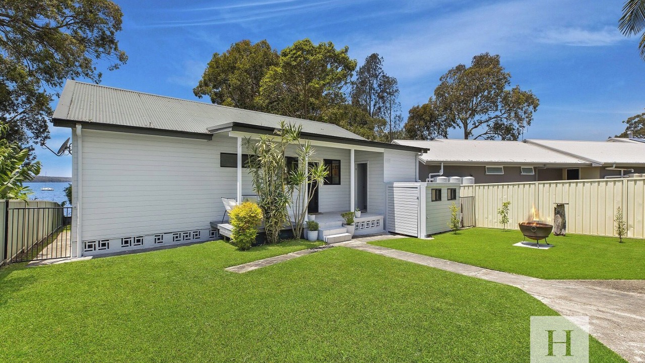 Photo of Outdoor in Mannering Park