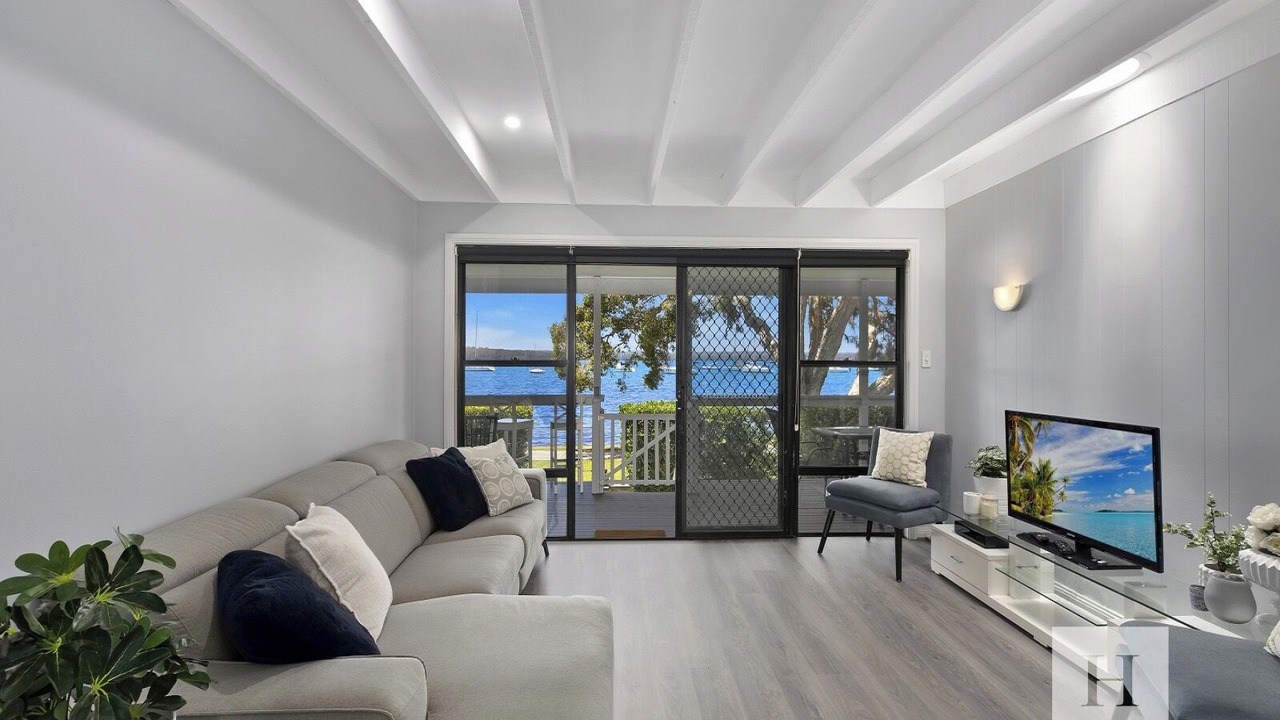 Photo of Livingroom in Mannering Park