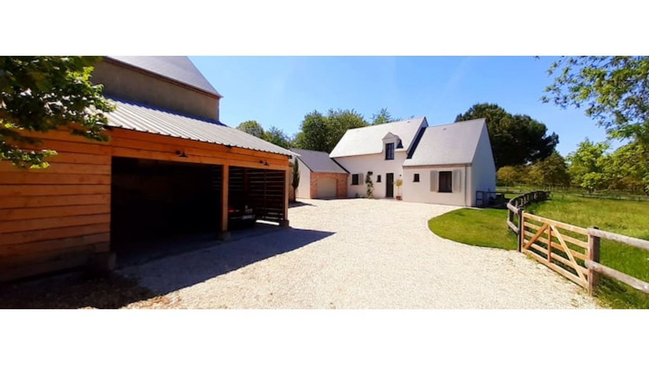 Photo of Outdoor in Saint-Hilaire-Saint-Mesmin