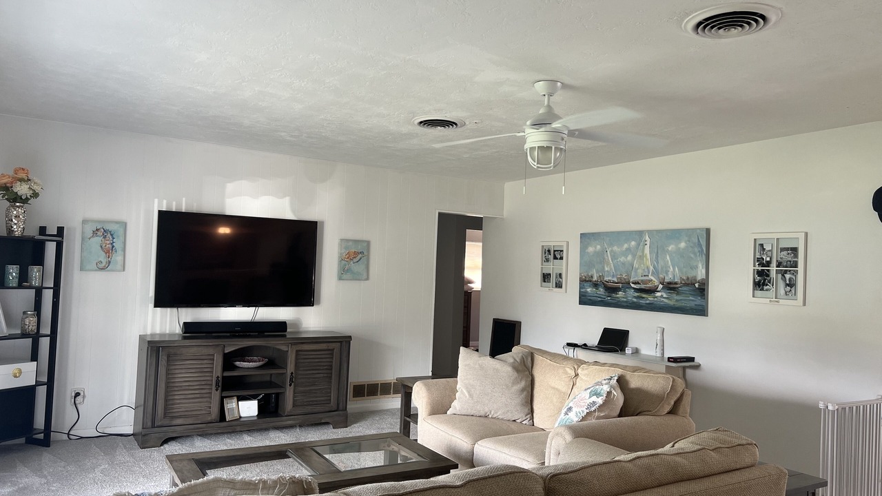 Photo of Livingroom in South Gate Ridge