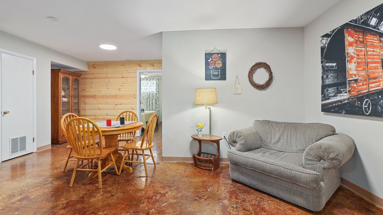 Photo of Livingroom in Springdale