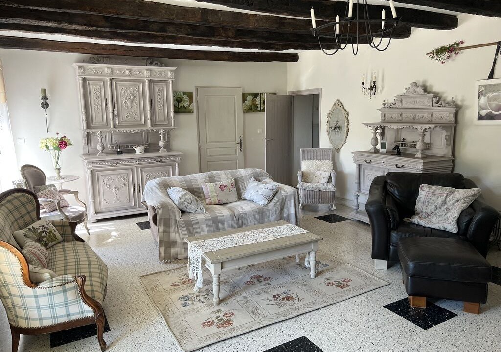 Photo of Livingroom in Sorges-et-Ligueux-en-Perigord