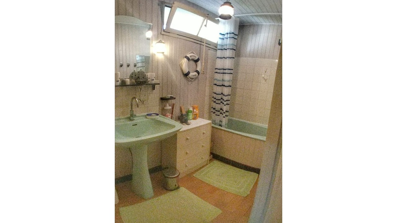Photo of Bathroom in Orthoux-Serignac-Quilhan