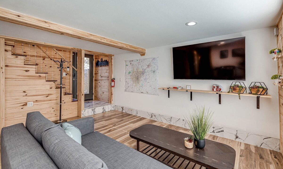 Photo of Bedroom in Tobin Hill